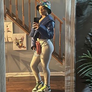 Meet your Posher, Kaso